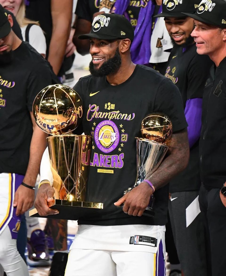 How many seasons did LeBron James play?